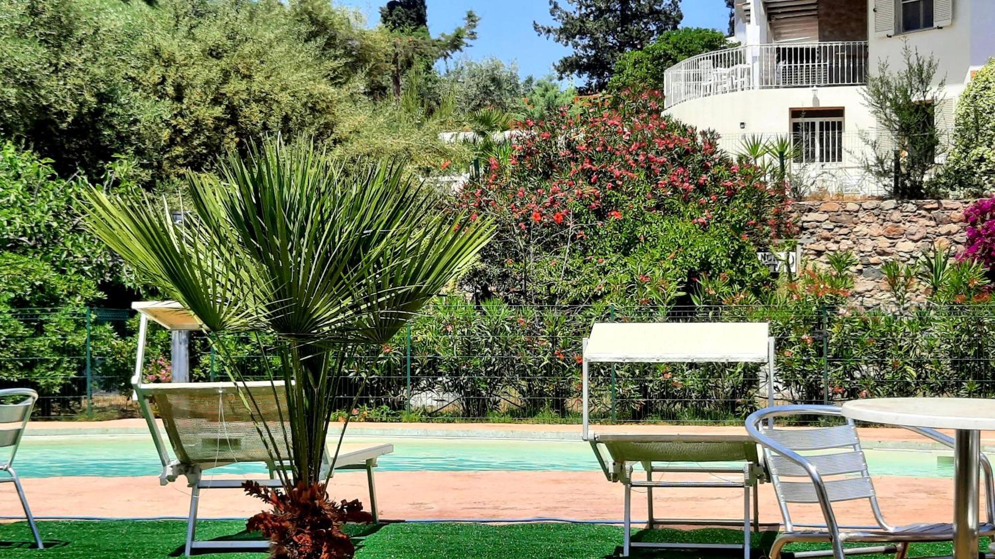 Villa Agnese Badesi Exterior foto